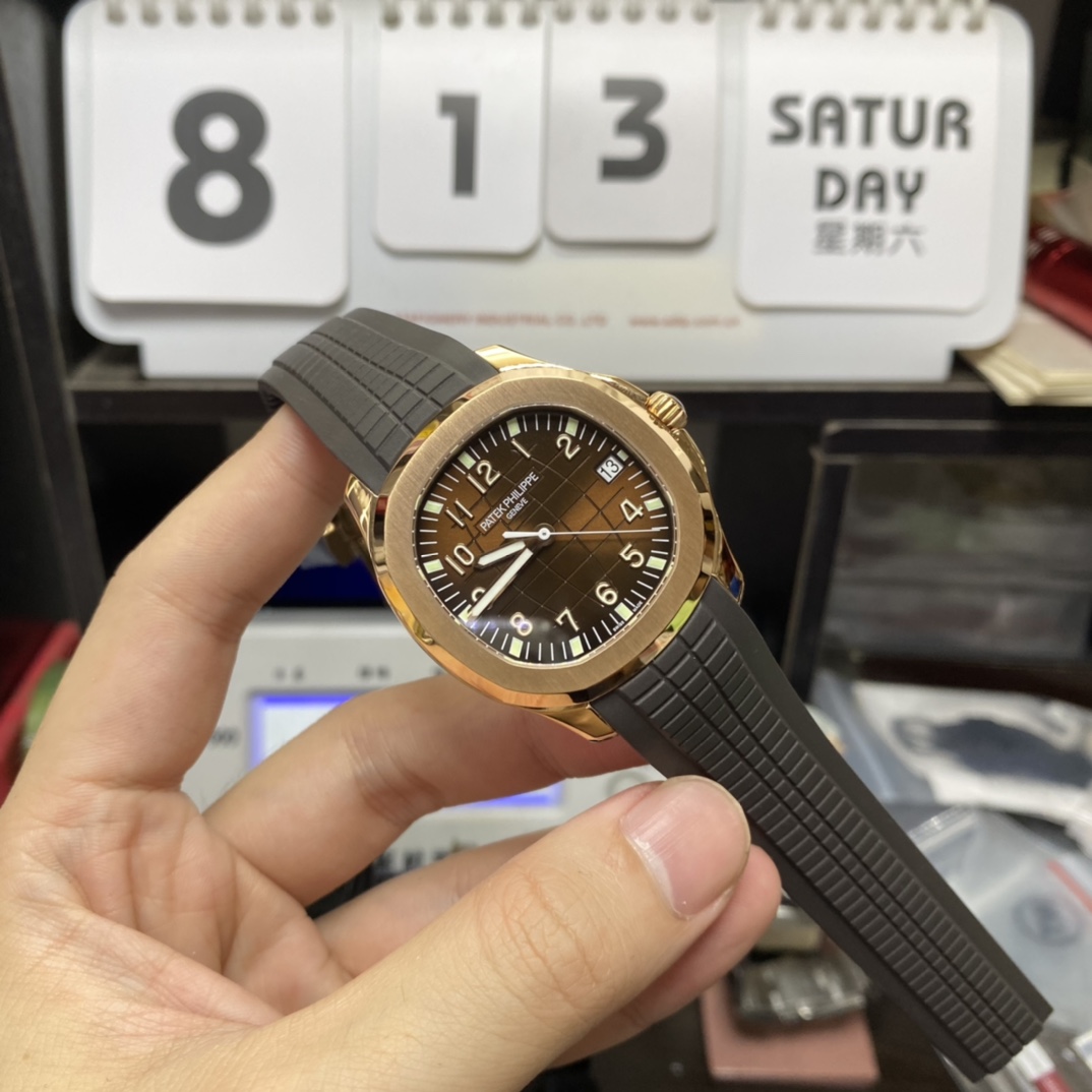 Patek Philippe Aquanaut Series 5167R-001, Rose Gold Case Coffee Dial Brown Strap, 40mm Size.