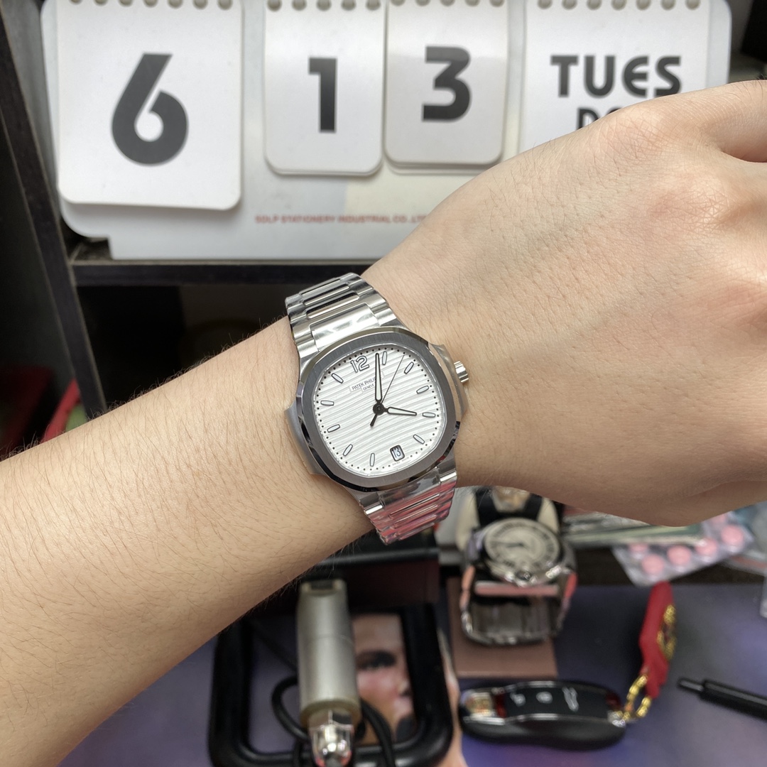 Patek Philippe Nautilus series 71181A-010, White Dial with Steel Bracelet Version, 35.2mm size.