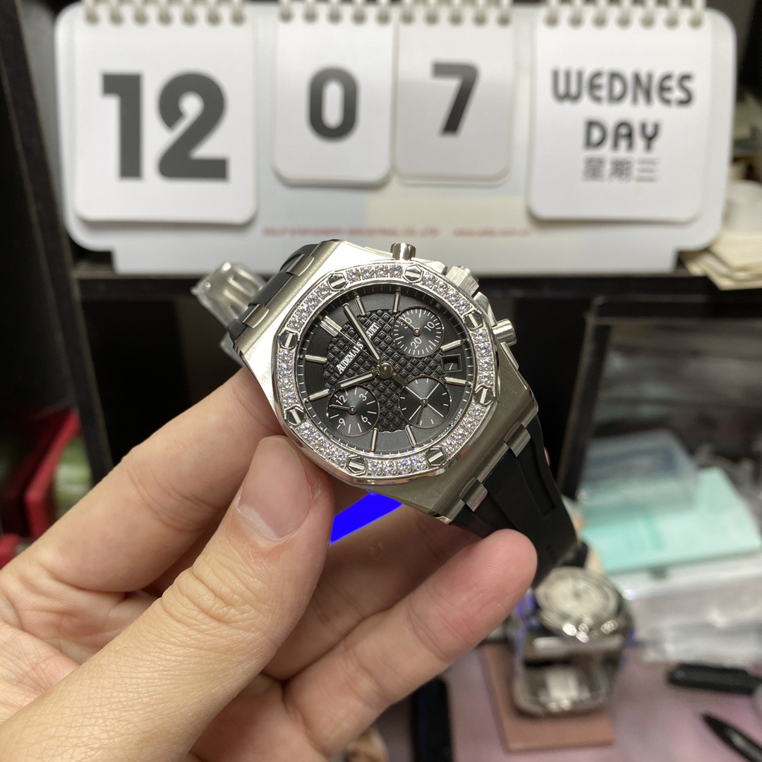 Audemars Piguet Royal Oak Offshore Series 26231ST.ZZ.D002CA.01, Women's Chronograph Black Dial with Diamond Bezel, 37mm size.