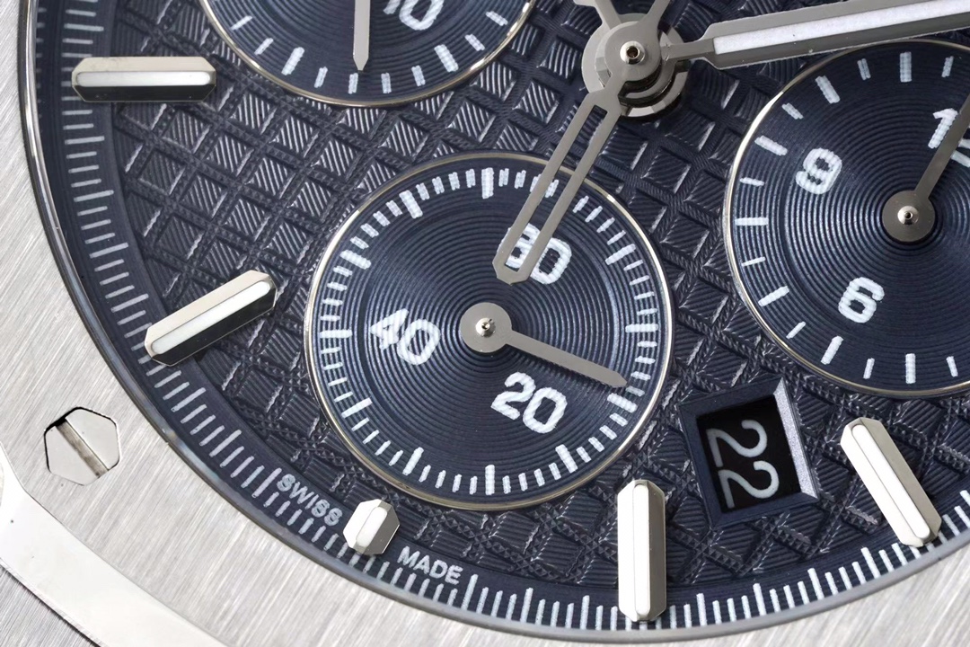 Audemars Piguet Royal Oak Series 26240ST.OO.1320ST.05, Blue Dial, 41mm size.