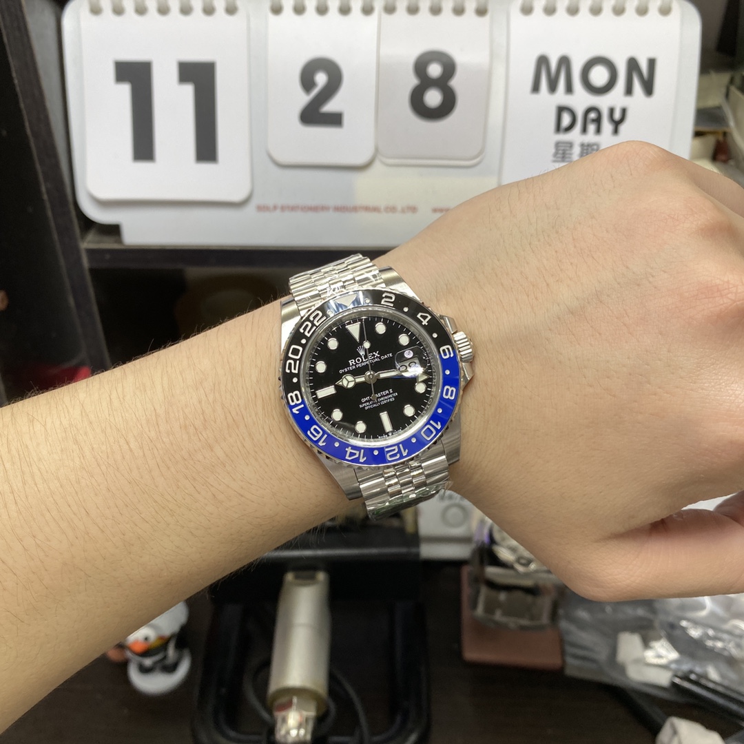 Rolex GMT-Master II series m126710blnr-0002, BATMAN, Steel Bracelet Black and Blue Ceramic Bezel Black Dial, 40mm size, Jubilee strap