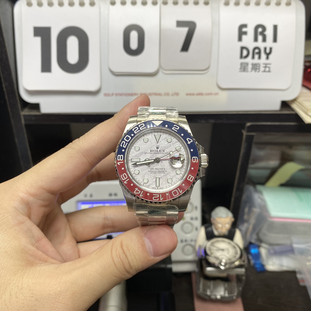Rolex GMT-Master series m126719blro-0002, Meteorite Dial