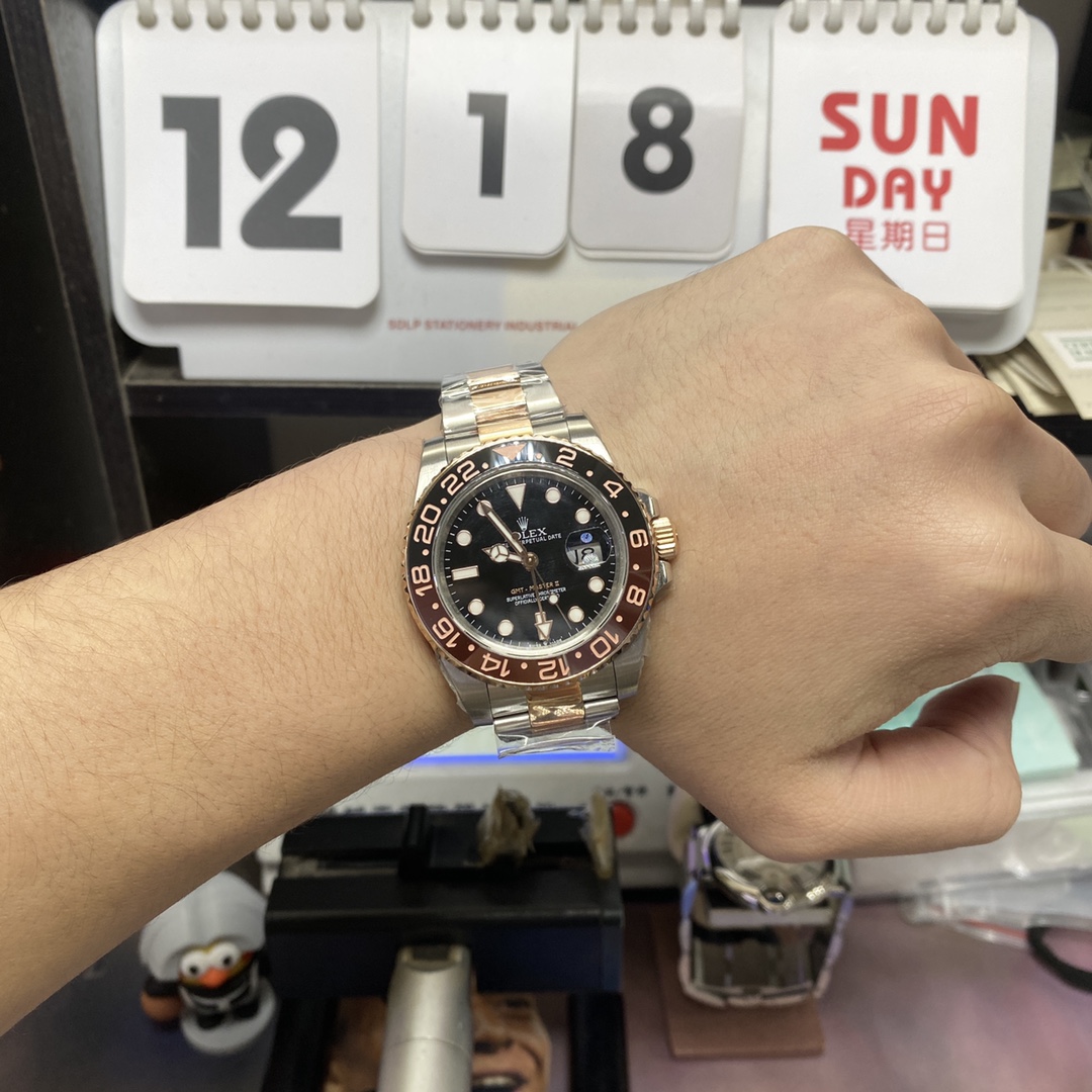 Rolex GMT-Master II Series m126711chnr-0002, Sand Dial Rose Gold Case, 40mm Size.