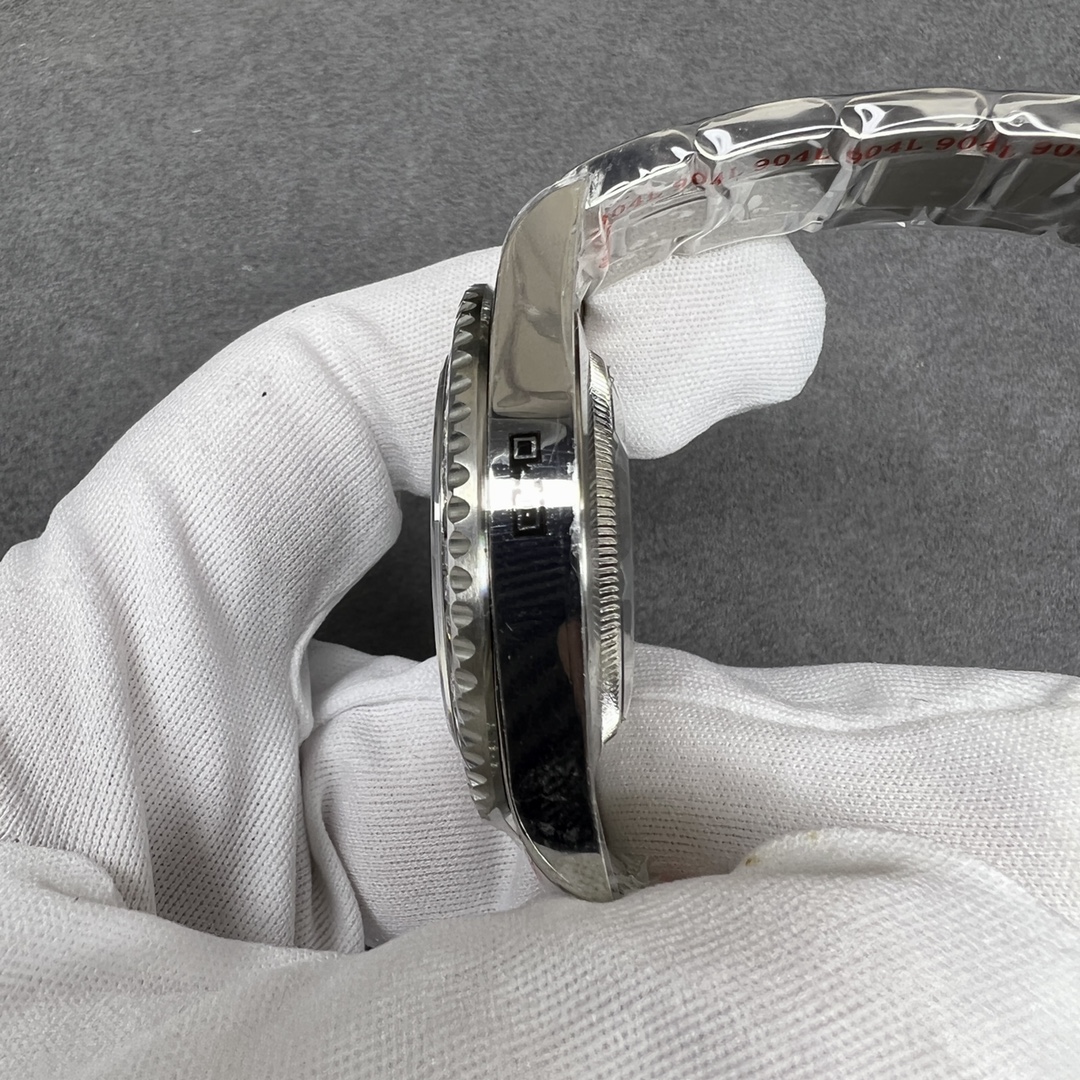 ROLEX GMT-MASTER BLACK DIAL FULL DIAMOND, 40MM